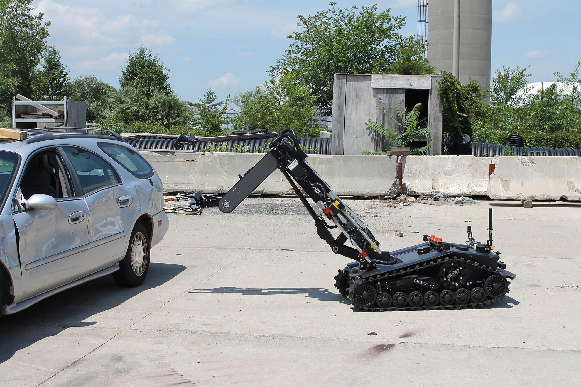 CALIBER® MK4 lvbied robot vehicle approach wide